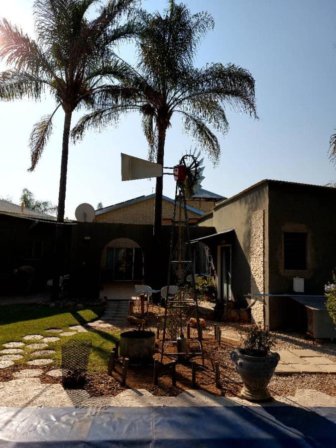 Bush Pillow Guest House Otjiwarongo Extérieur photo