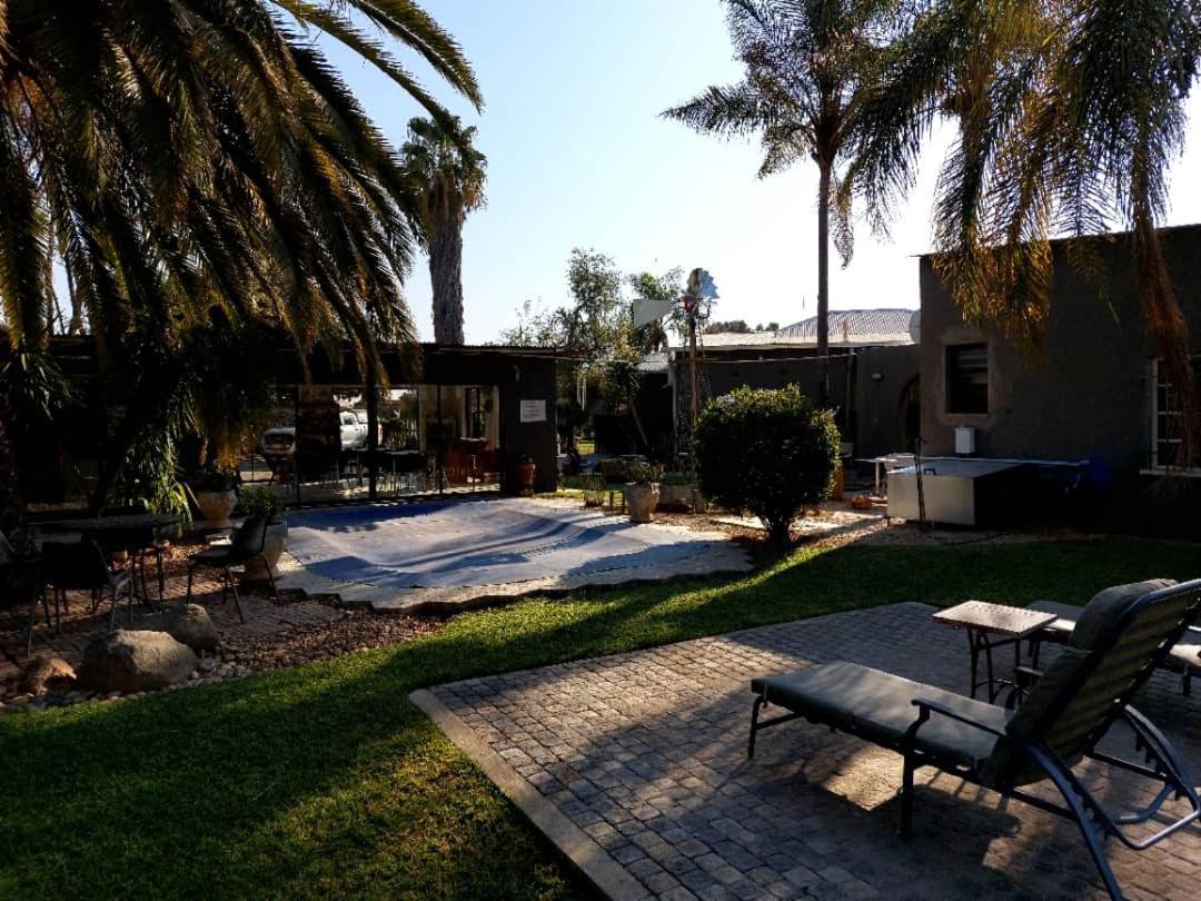 Bush Pillow Guest House Otjiwarongo Extérieur photo