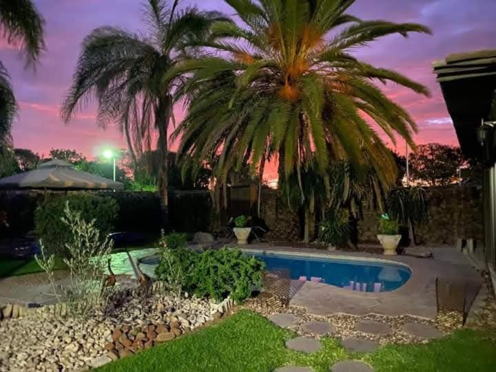 Bush Pillow Guest House Otjiwarongo Extérieur photo