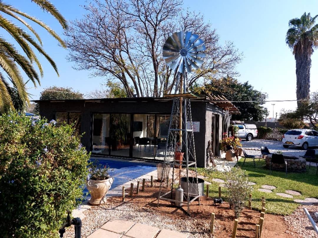 Bush Pillow Guest House Otjiwarongo Extérieur photo