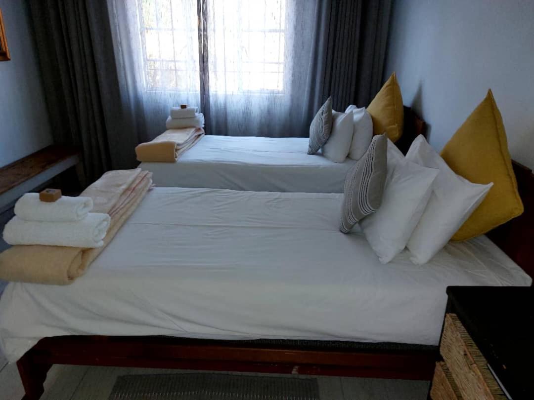 Bush Pillow Guest House Otjiwarongo Extérieur photo