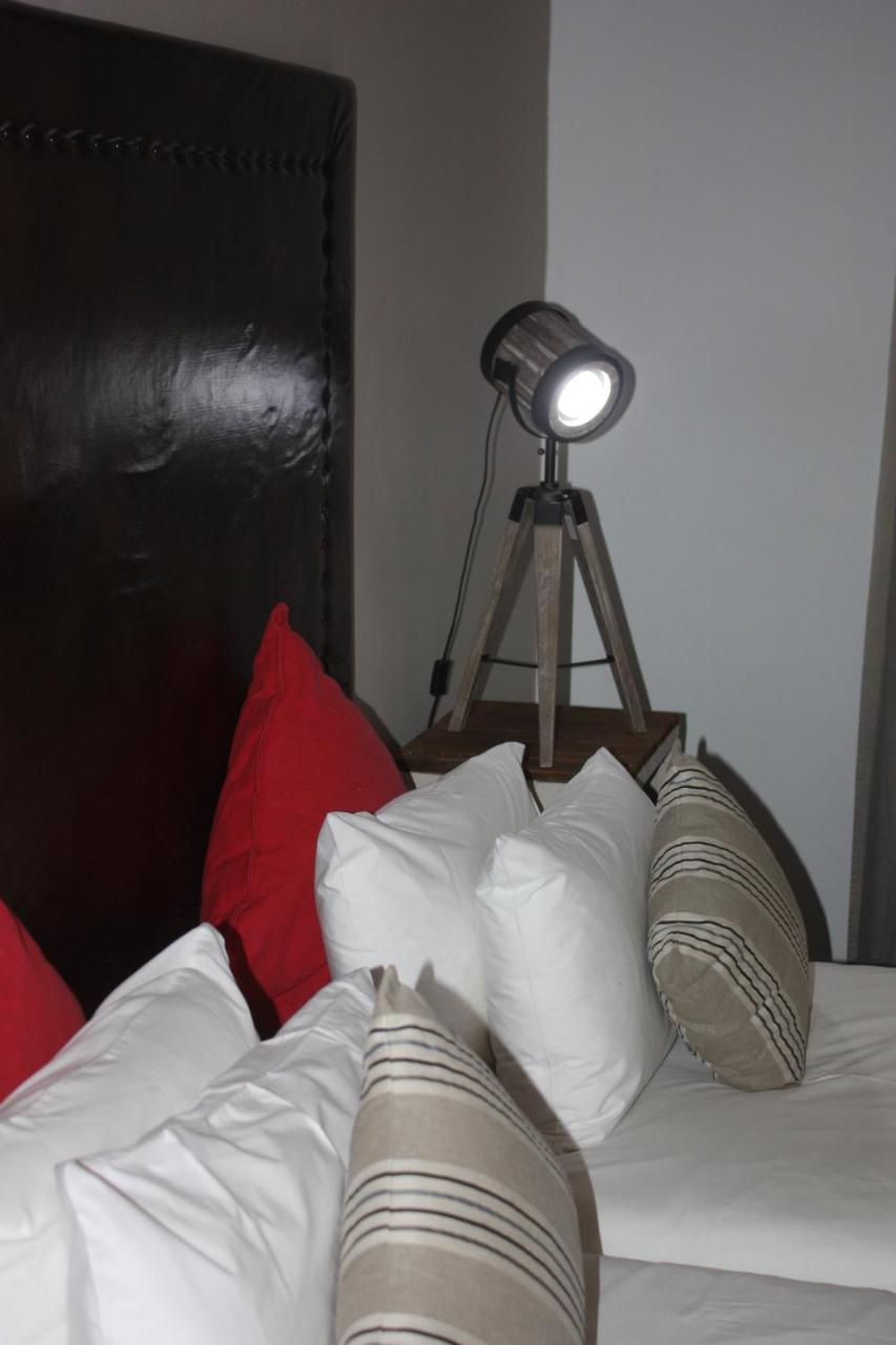 Bush Pillow Guest House Otjiwarongo Extérieur photo