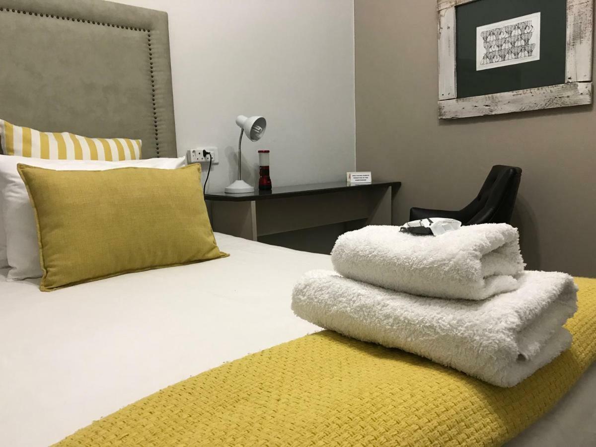 Bush Pillow Guest House Otjiwarongo Extérieur photo